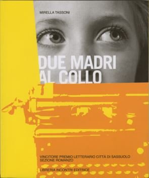 Due madri al collo Due madri al collo