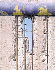 Alessandro Vicario. Along the Wall. Berlin 2009