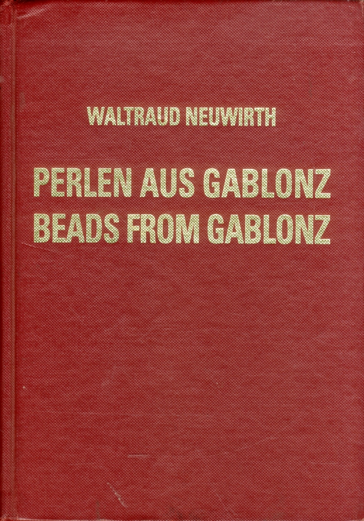 Perlen aus Gablonz. Beads from Gablonz Perlen aus Gablonz. Beads from Gablonz