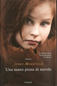 Una mano piena di nuvole