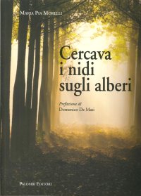 Cercava i nidi sugli alberi