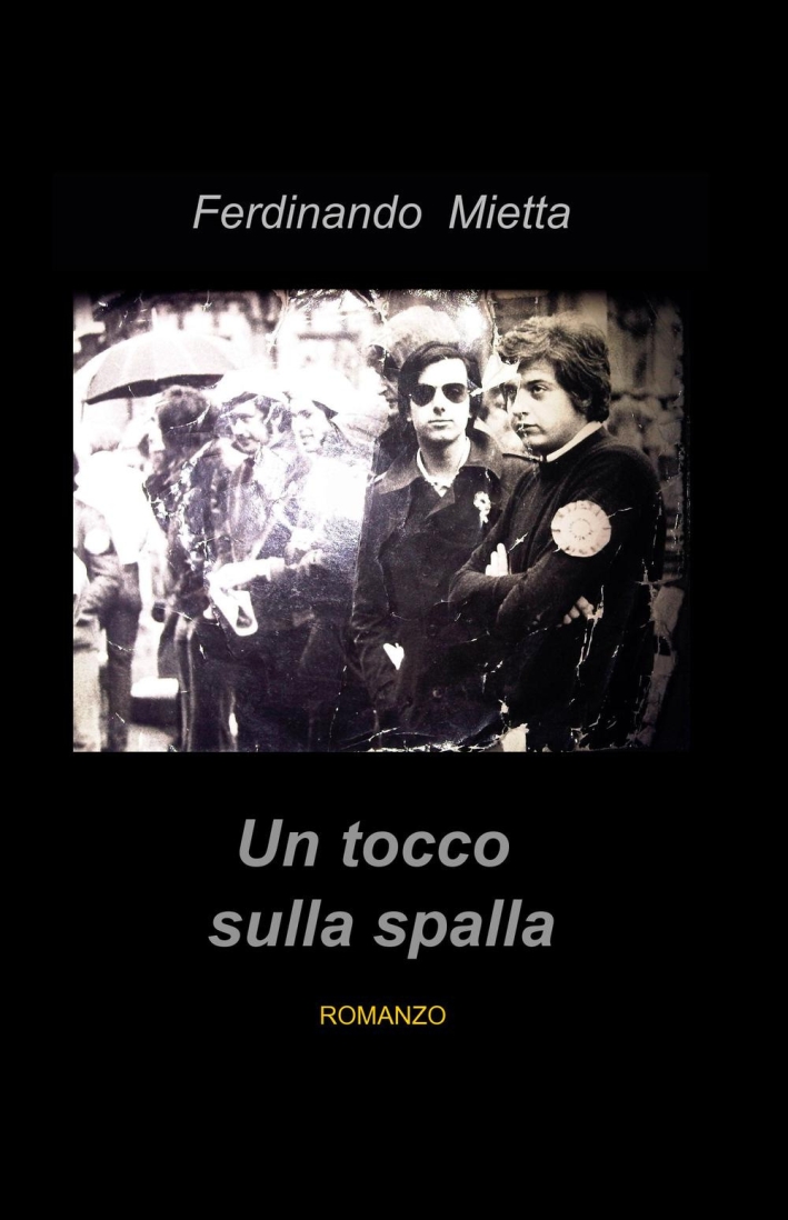 Un tocco sulla spalla Un tocco sulla spalla