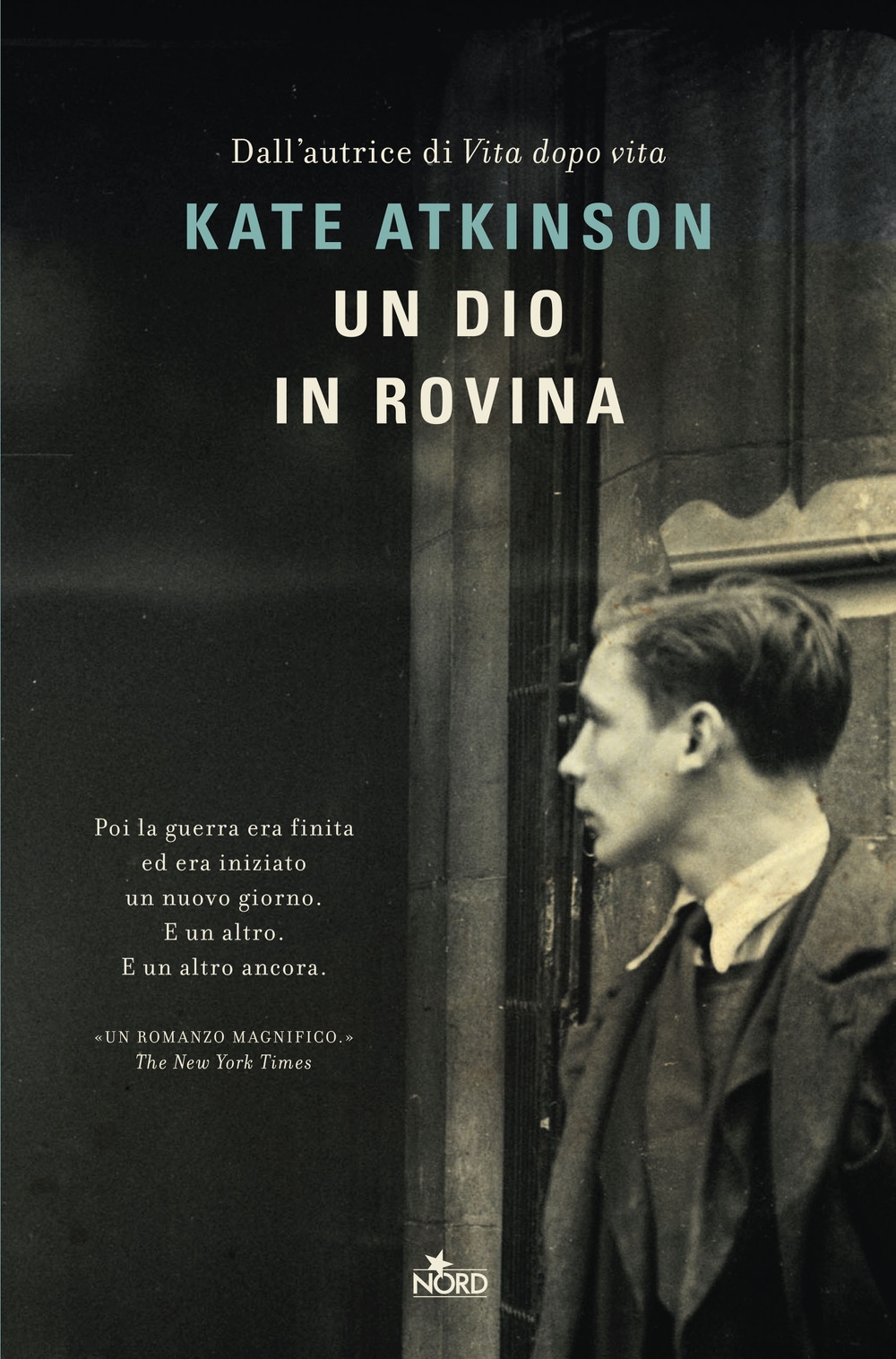 Un dio in rovina. Un dio in rovina.