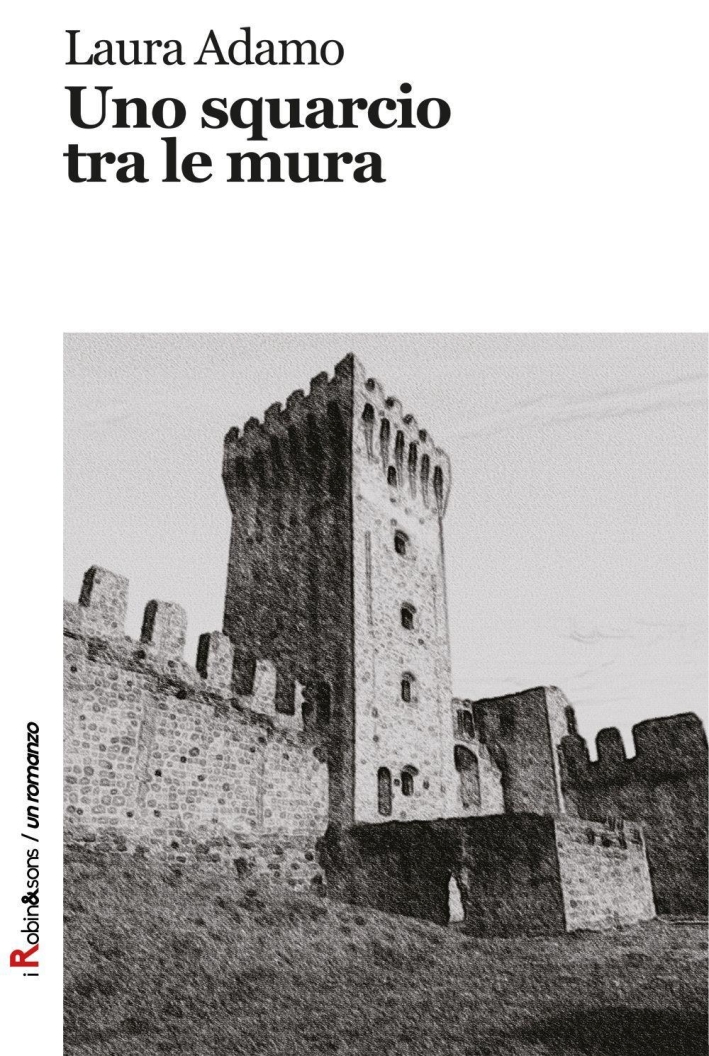 Uno squarcio tra le mura Uno squarcio tra le mura