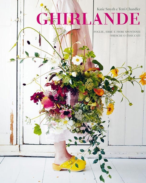 Ghirlande. Foglie, erbe e fiori spontanei freschi o essiccati Ghirlande. Foglie, erbe e fiori spontanei freschi o essiccati