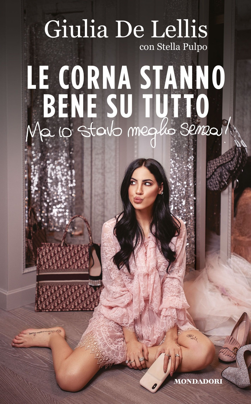 Le corna stanno bene su tutto. Ma io stavo meglio senza! Le corna stanno bene su tutto. Ma io stavo meglio senza!